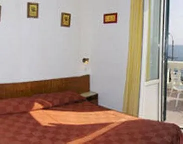 Готель La Brise