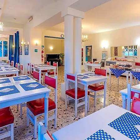 La Brise 3*