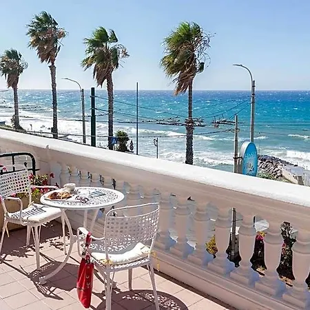 La Brise Hotel