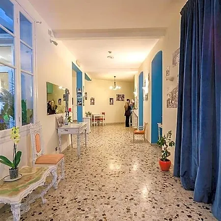 La Brise Hotel 3*