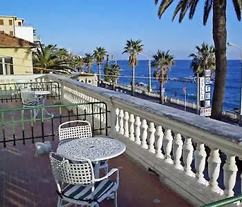 Szálloda La Brise San Remo